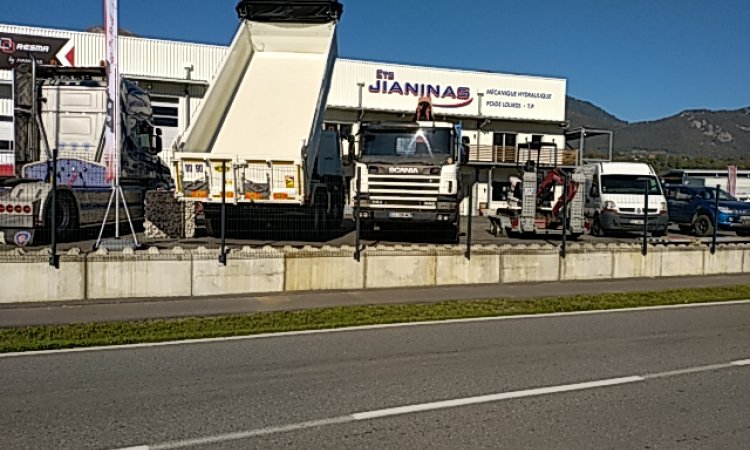 Clôtures pour le bâtiment Jianinas à Tournon.